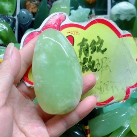 未镶嵌蛇纹石玉手把件
