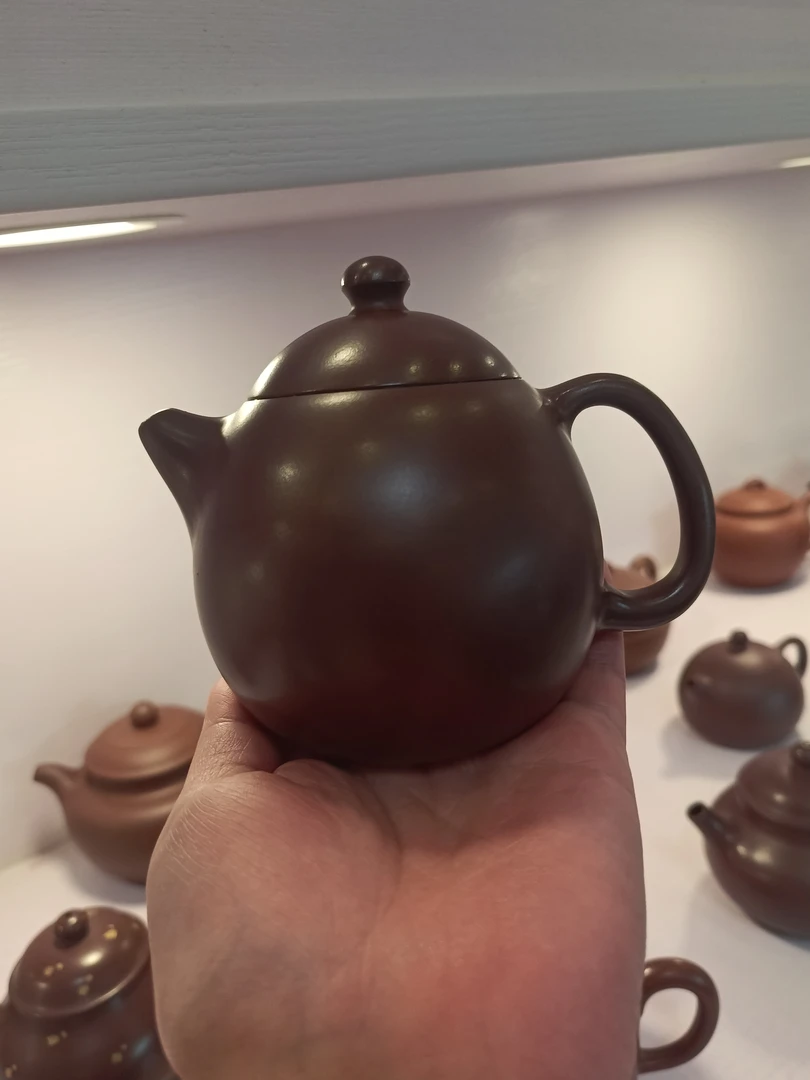 宜兴紫砂壶龙血砂龙蛋，壶钮有一点点微瑕
