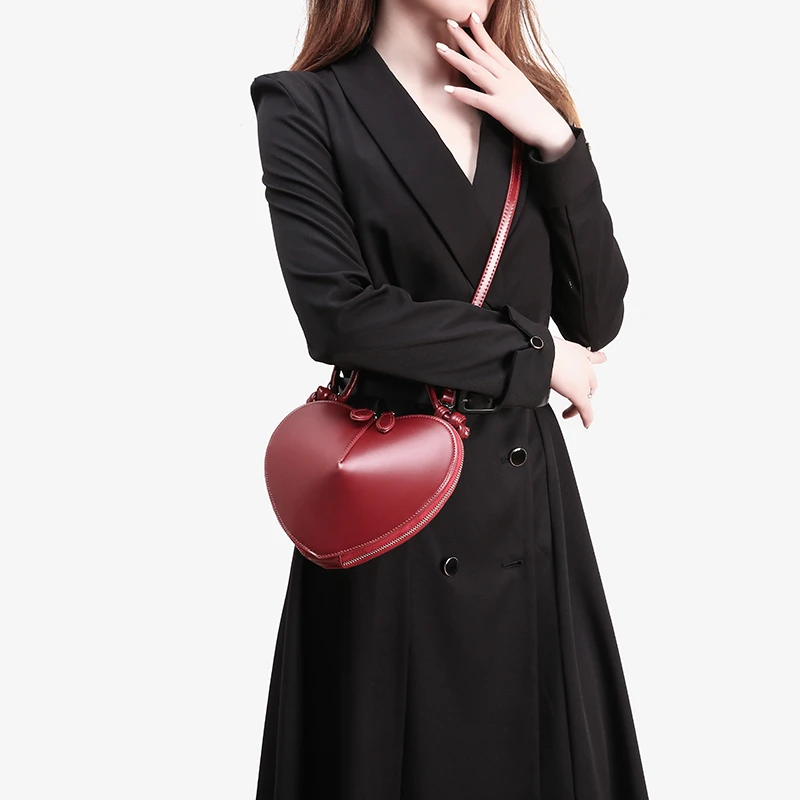 小众时尚红色包包2025新款爱心手提包高级感新娘结婚包送女友礼物