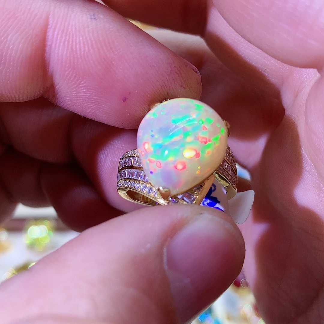 欧泊戒指9K金镶嵌戒指