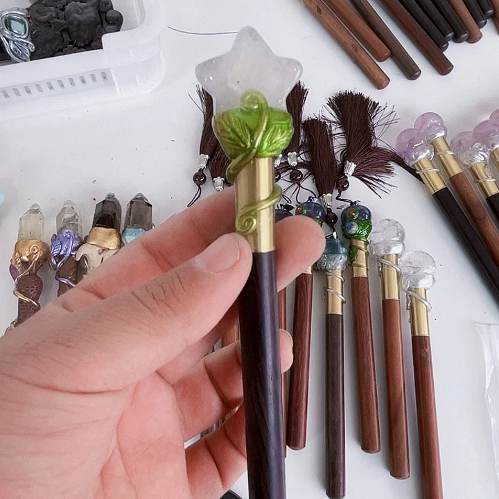 春***开未镶嵌水晶摆件水晶