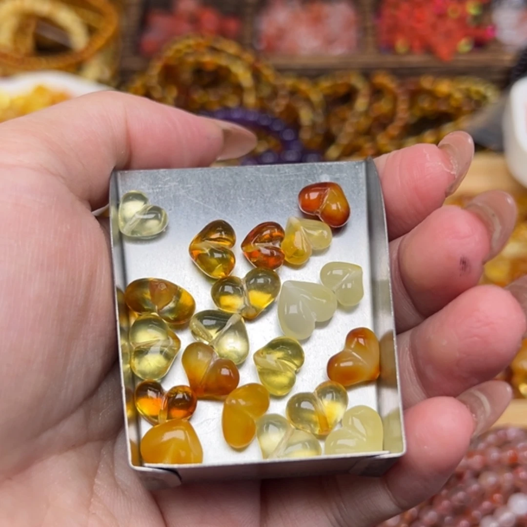 琥珀未镶嵌吊坠(不含链)多样性