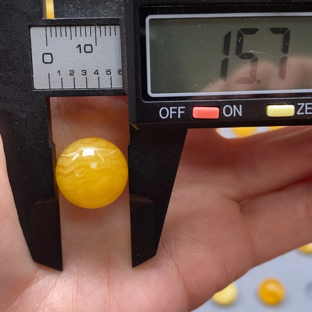 琥珀未镶嵌裸石纯天然