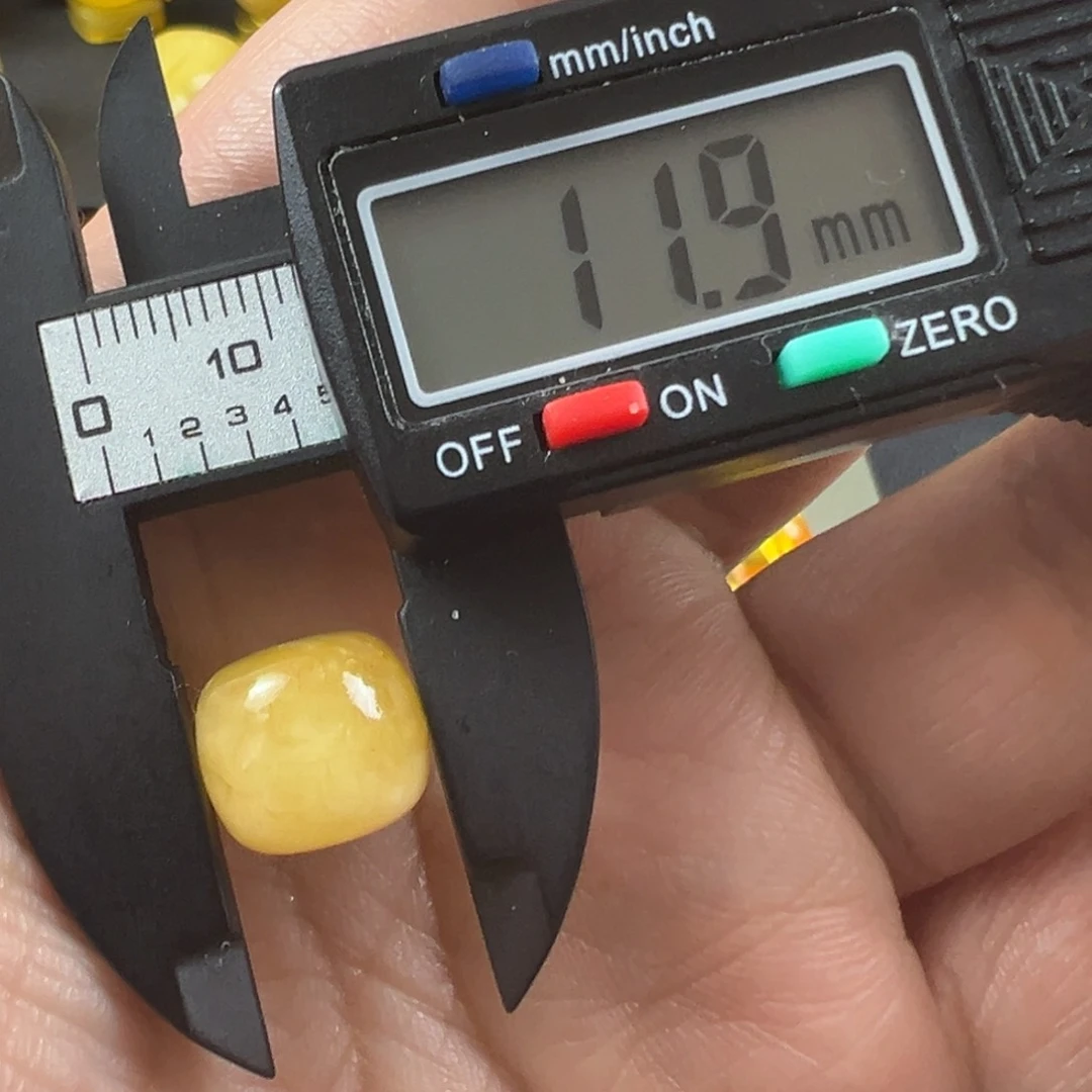 蜜蜡裸石未镶嵌22 杂坑