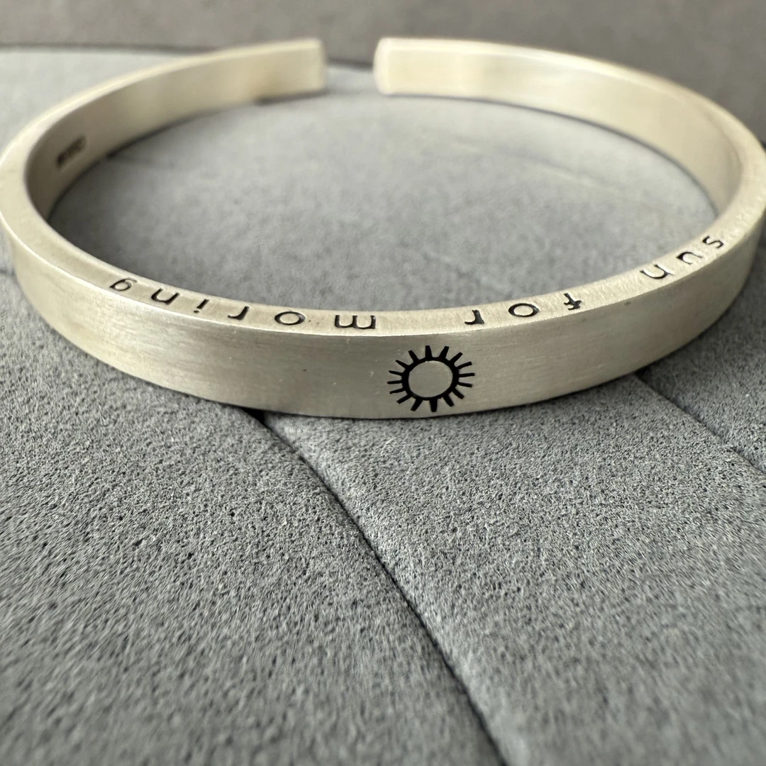 足银手镯 泰日开口手镯足银999.9