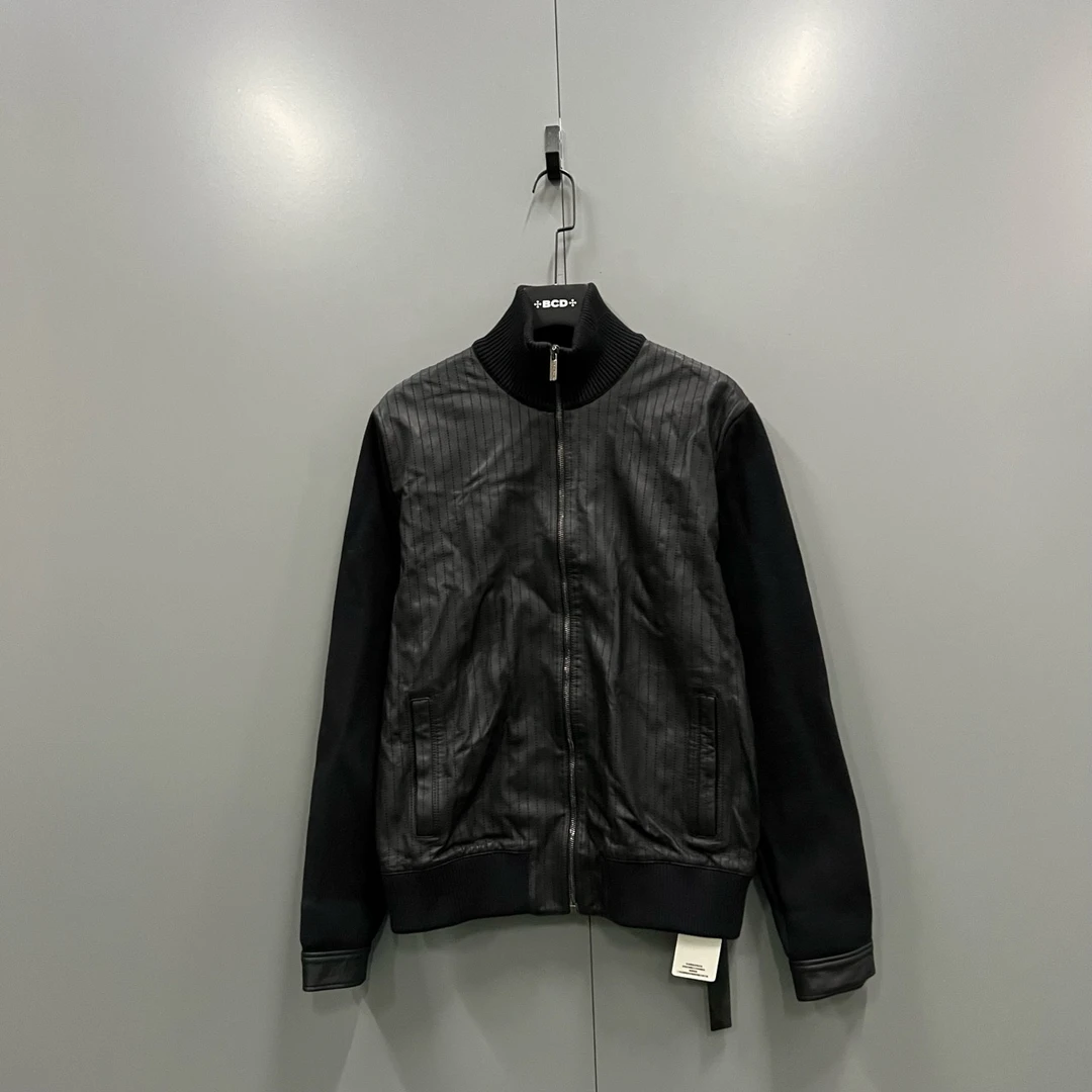 95新 VERSACE/范思哲 （jp）305 条纹拼接外套 52码