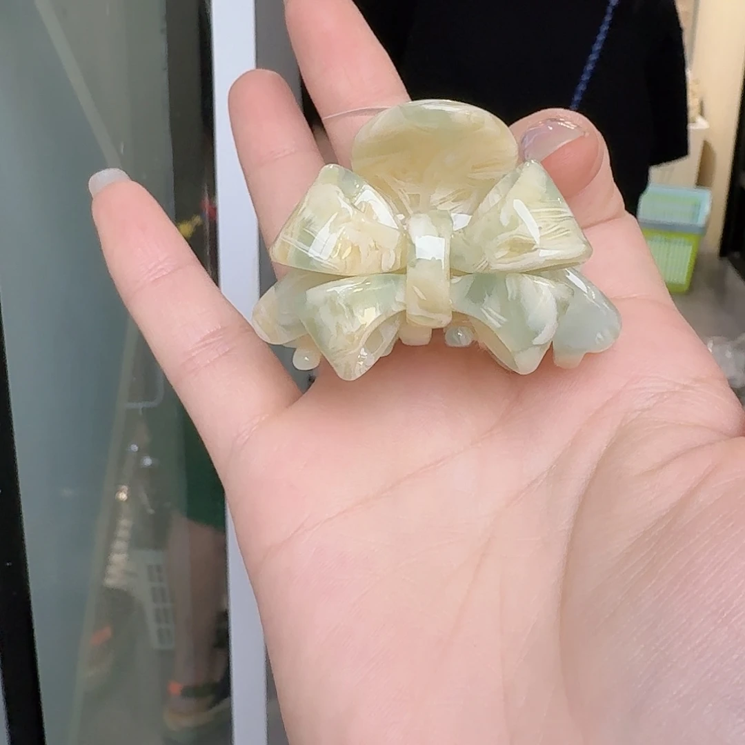 亚克力非金属绿豹纹蝴蝶结小爪