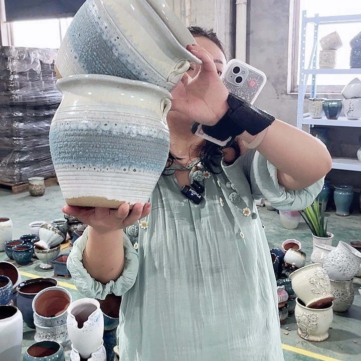 20/20红陶作品两个