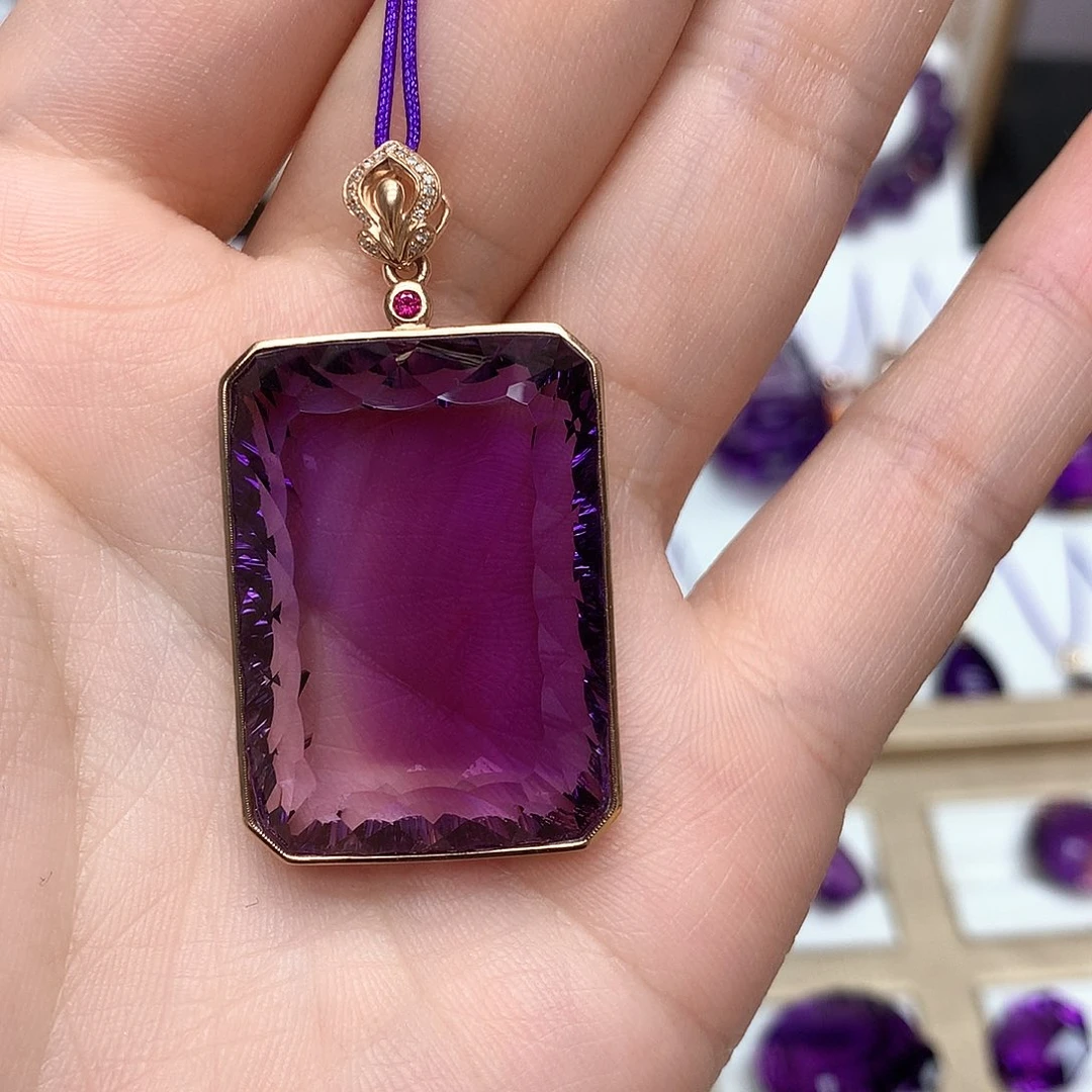 18K金镶嵌吊坠(赠链)紫晶