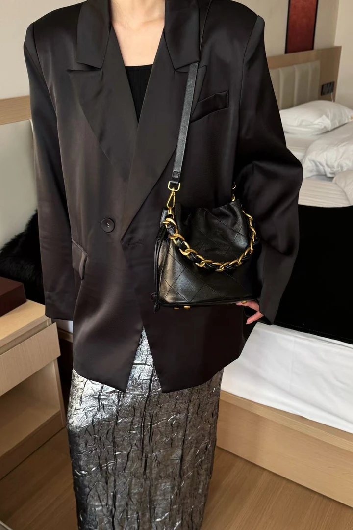 【云姐专拍】百搭休闲女士经典单肩斜跨潮流包包多功能印花肩包！