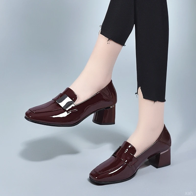 爆款漆皮单鞋春秋季乐福鞋女款女士上班族真皮女鞋亮皮皮鞋高跟鞋
