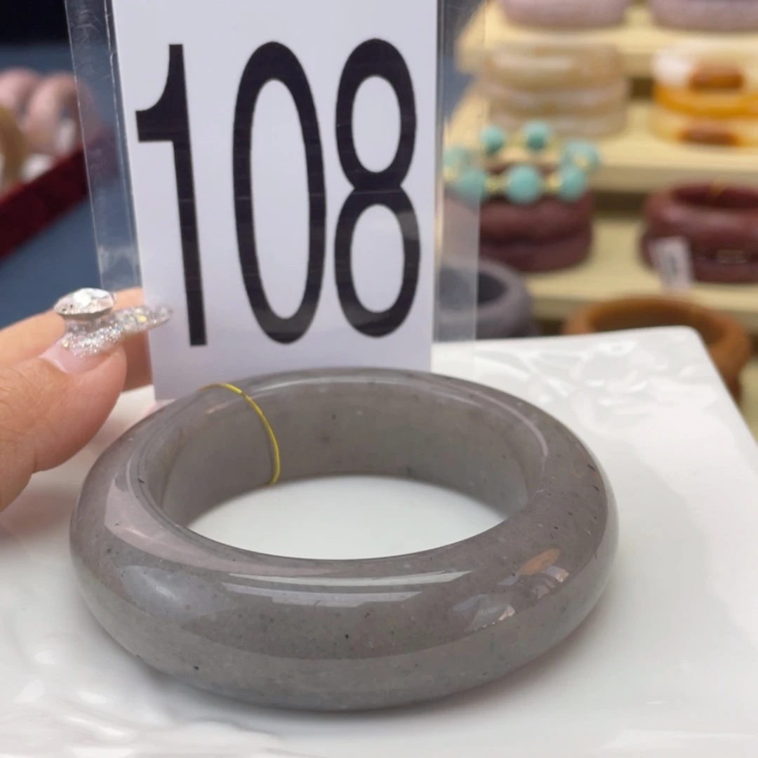 【闪购商品】石英质玉手镯未镶嵌