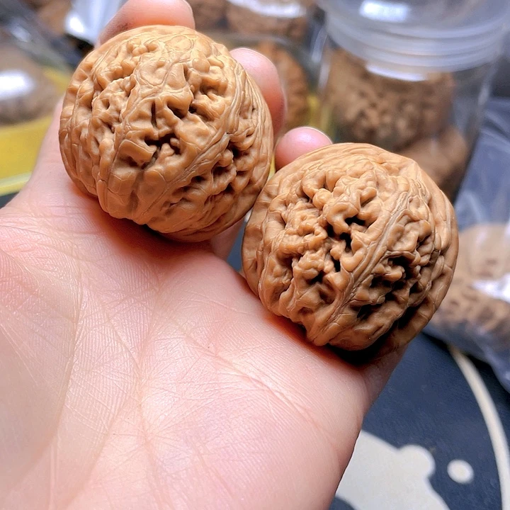 文玩核桃吊坠凤凰台一对