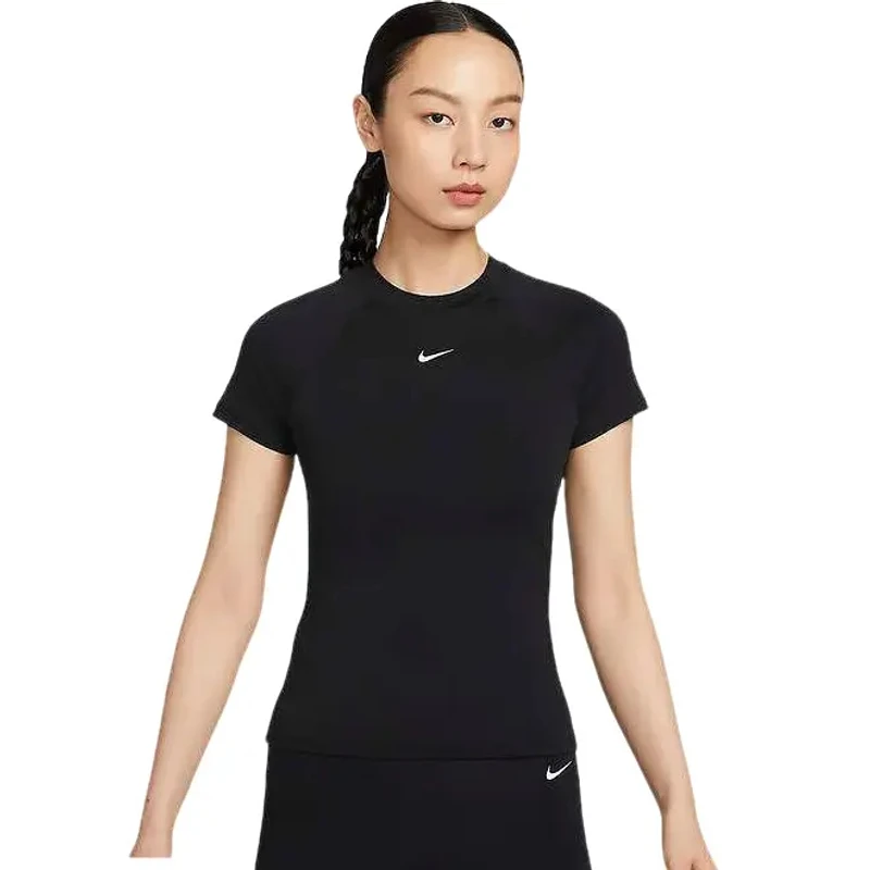 NIKE/耐克女子运动T恤/短袖FV7843010