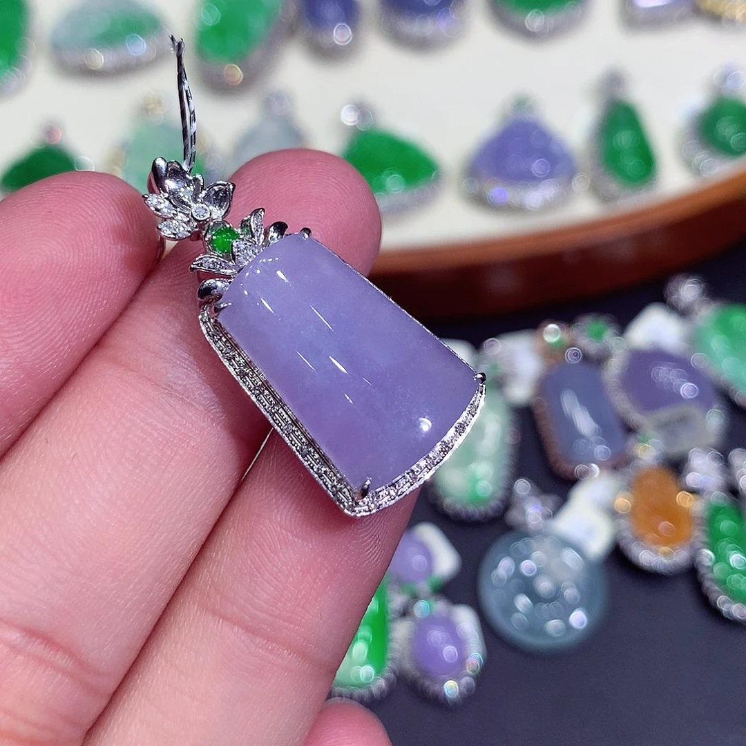 翡翠吊坠(不含链)18K金镶嵌