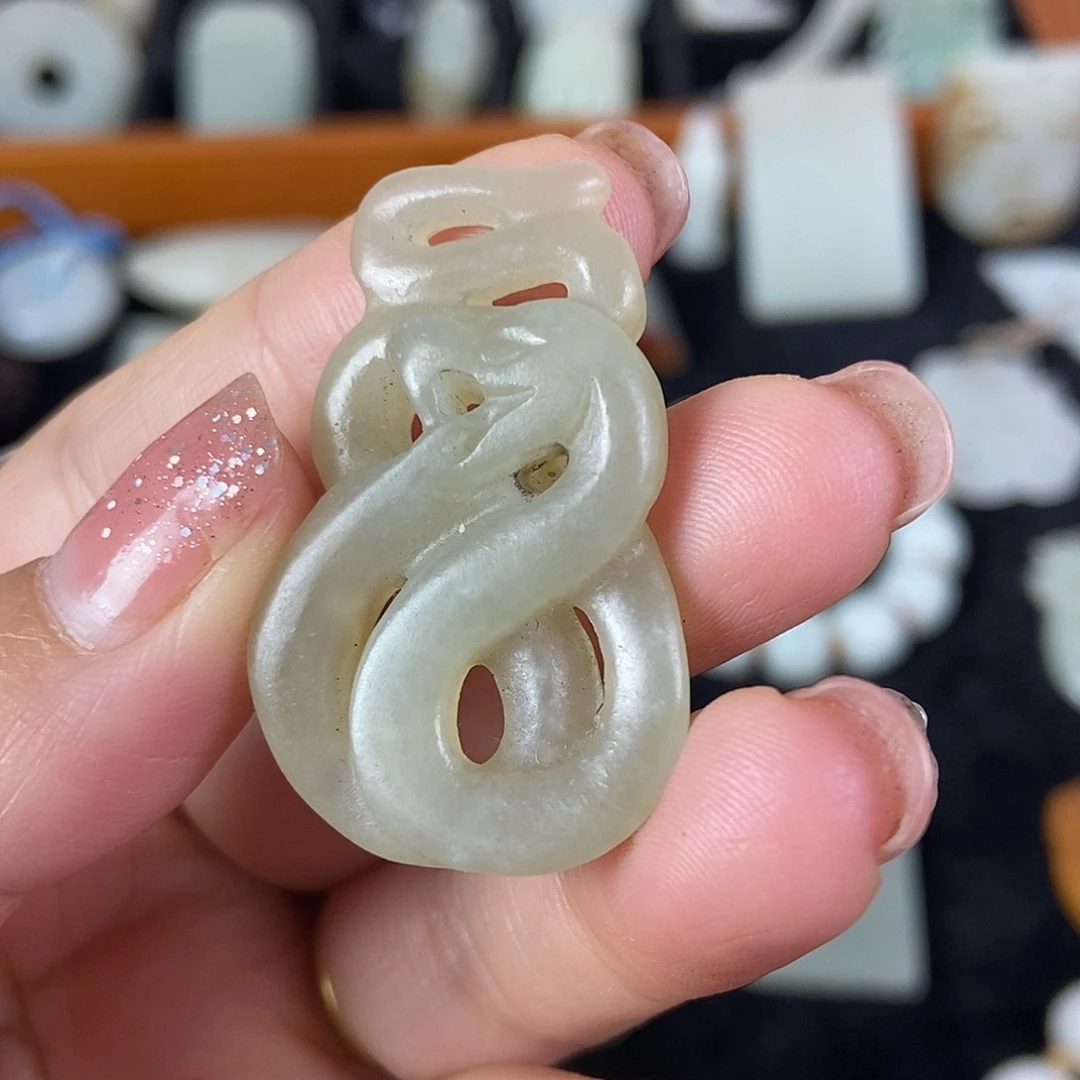 和田玉未镶嵌挂件