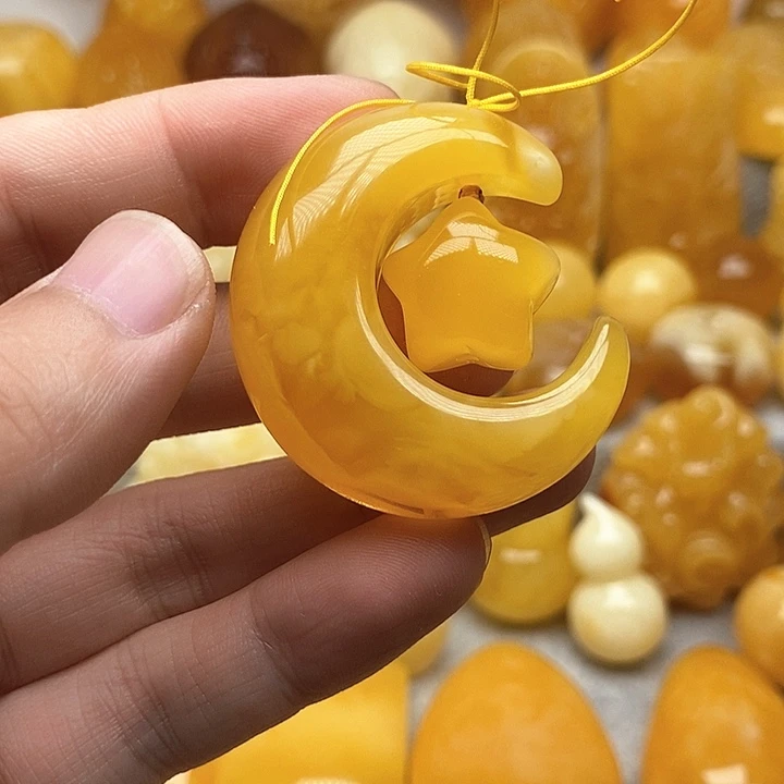 未镶嵌颈饰琥珀琥珀蜜蜡吊坠