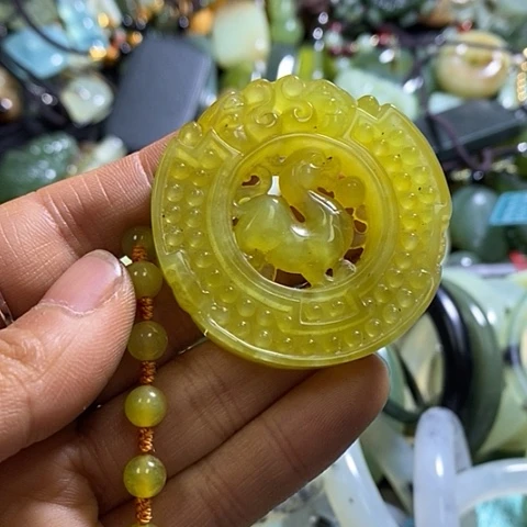 岫玉颈饰未镶嵌挂件