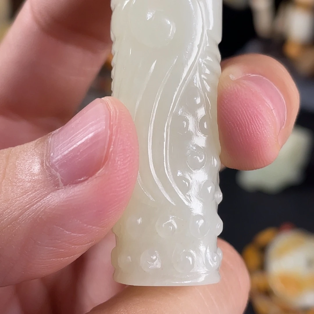 和田玉未镶嵌颈饰扣**王