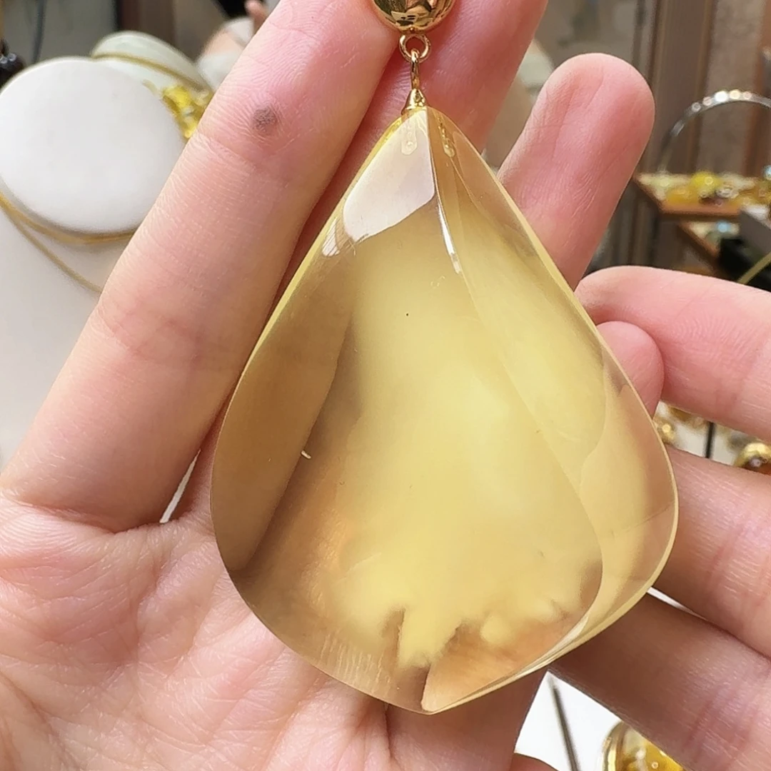 琥珀未镶嵌颈饰吊坠