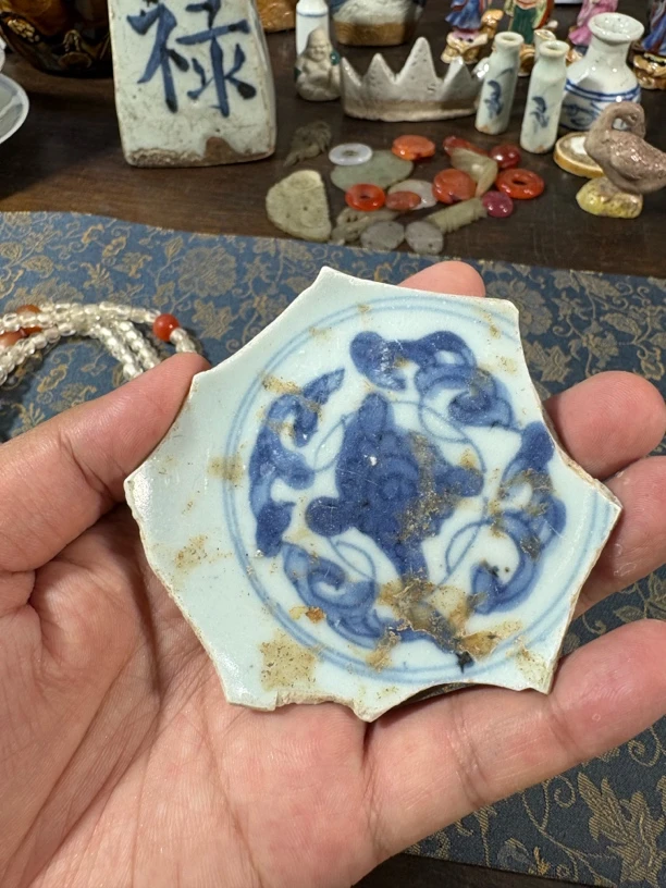 M青缠枝莲纹瓷片古董瓷器古瓷片标本创意陶瓷纯手工手绘顺丰包邮