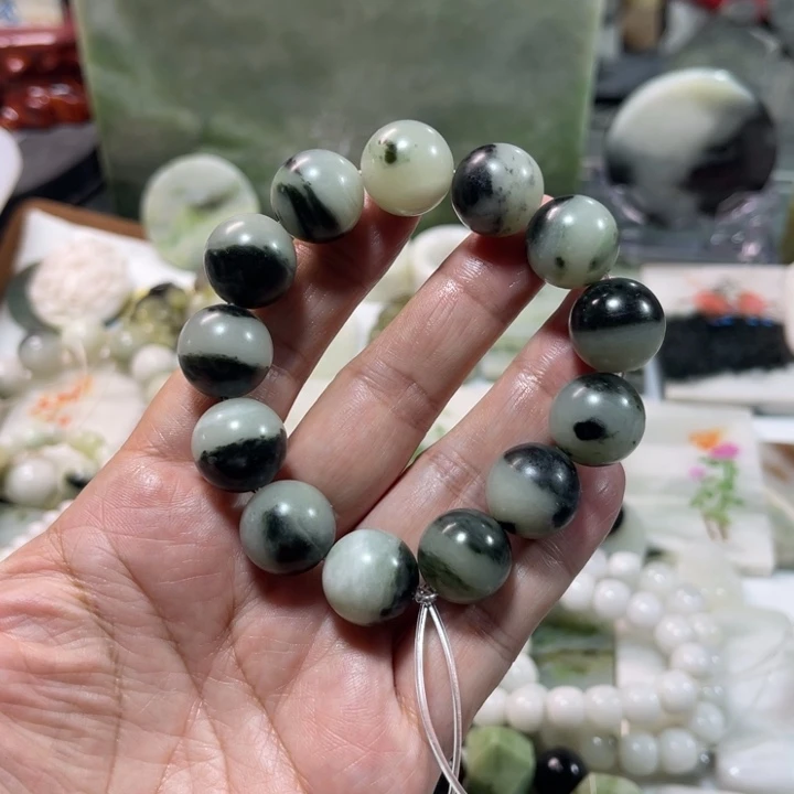 独山玉未镶嵌颈饰卡16