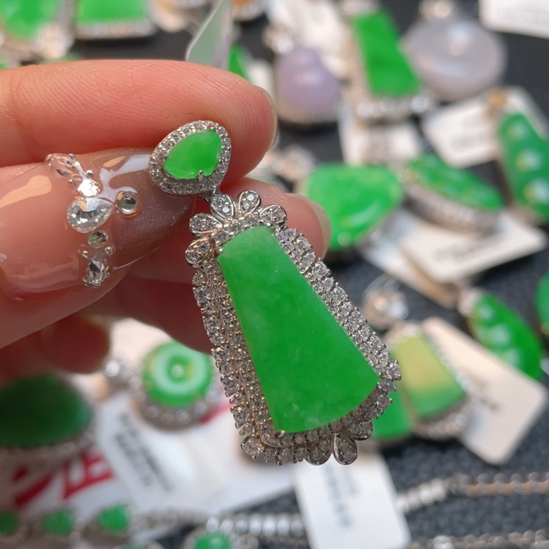 翡翠银S925镶嵌颈饰