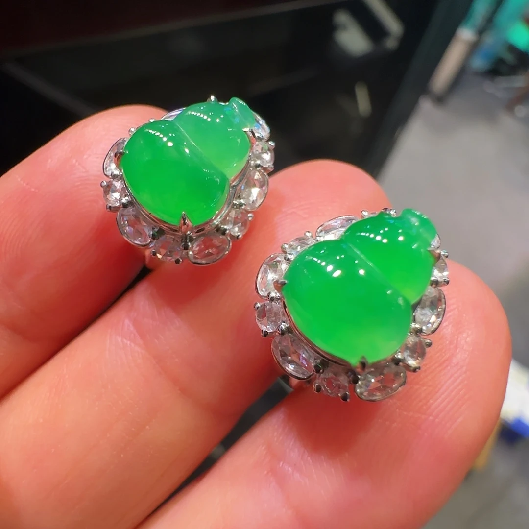 翡翠18K金镶嵌耳饰