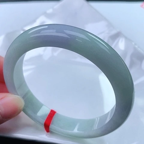 翡翠手镯未镶嵌8 号翡翠手镯
