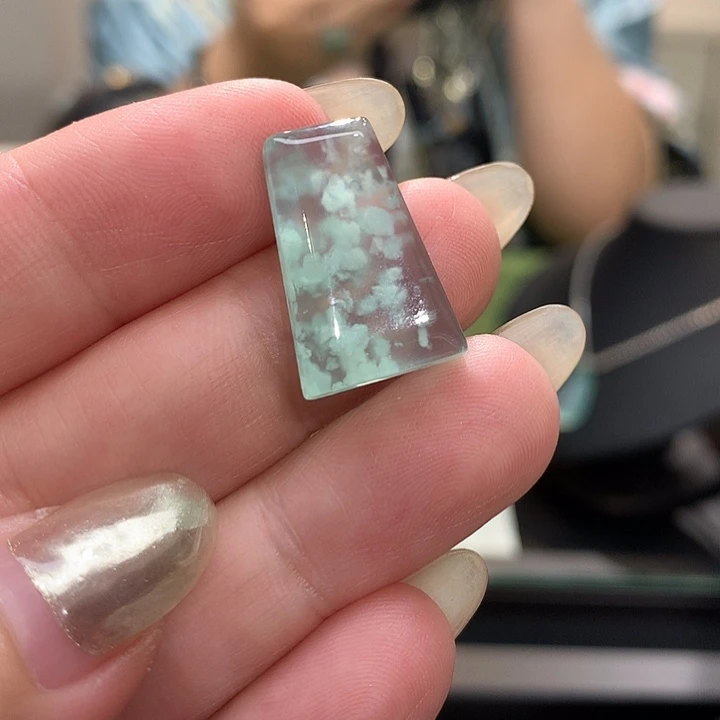 蛇纹石玉未镶嵌猫家 颈饰