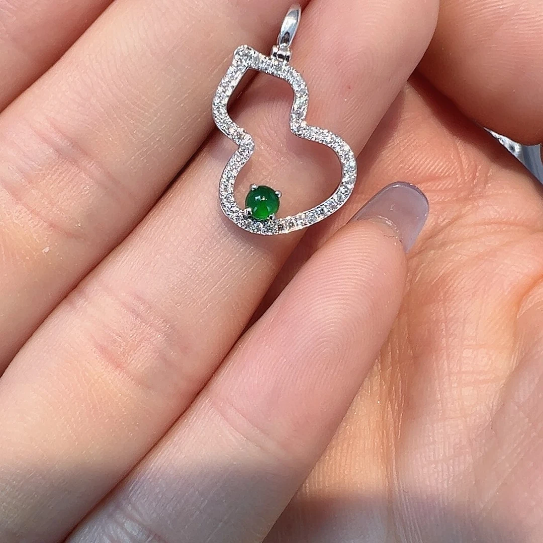 铂Pt950镶嵌钻石颈饰