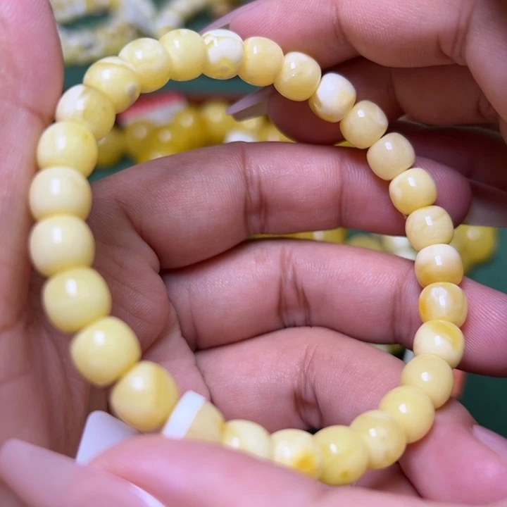 蜜蜡未镶嵌珠宝奇石