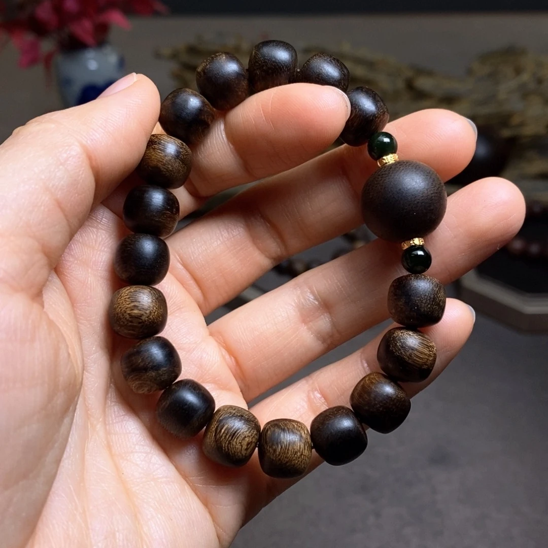 沉香手串越南芽庄白棋楠瘤疤1.0设计➕绿棋瘤疤单珠1.5