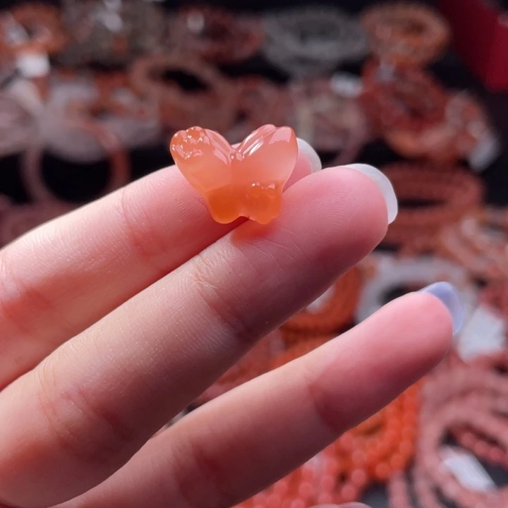 南红玛瑙未镶嵌配饰蝶恋花819打孔备注