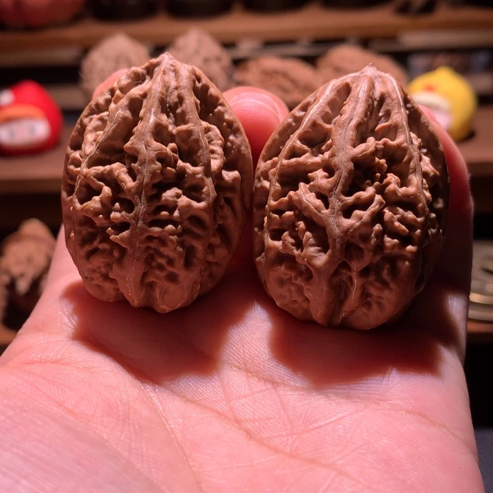 小***哥文玩核桃吊坠楸玥核6