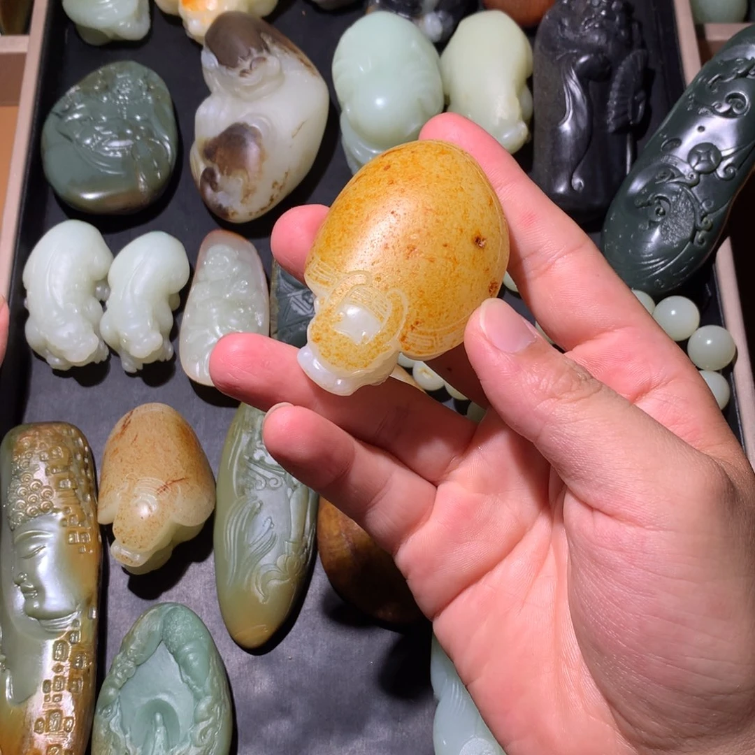 1***器未镶嵌和田玉（糖玉）挂件