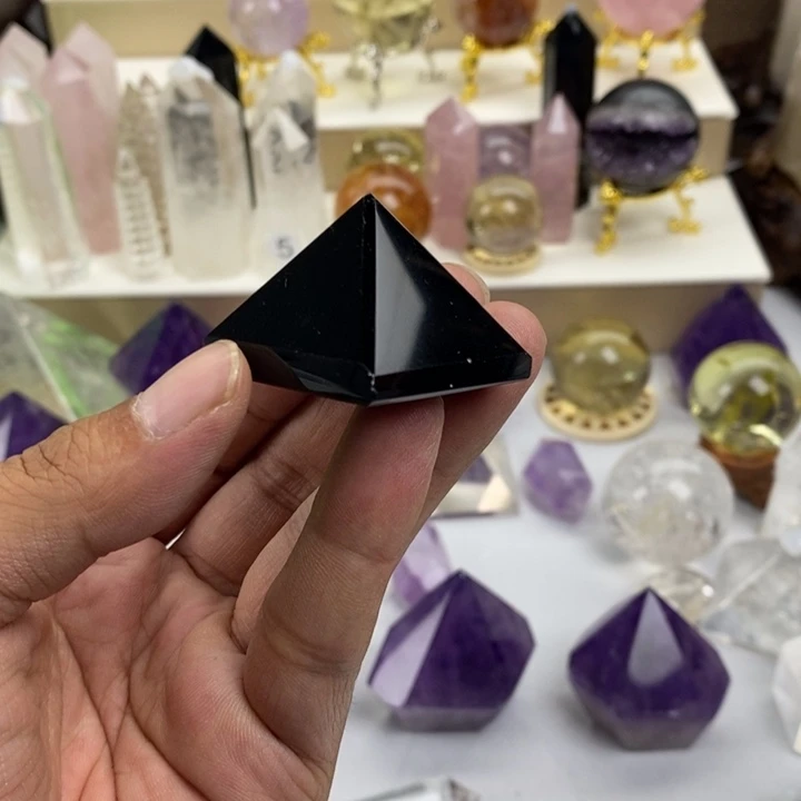 天然曜石金字塔摆件590