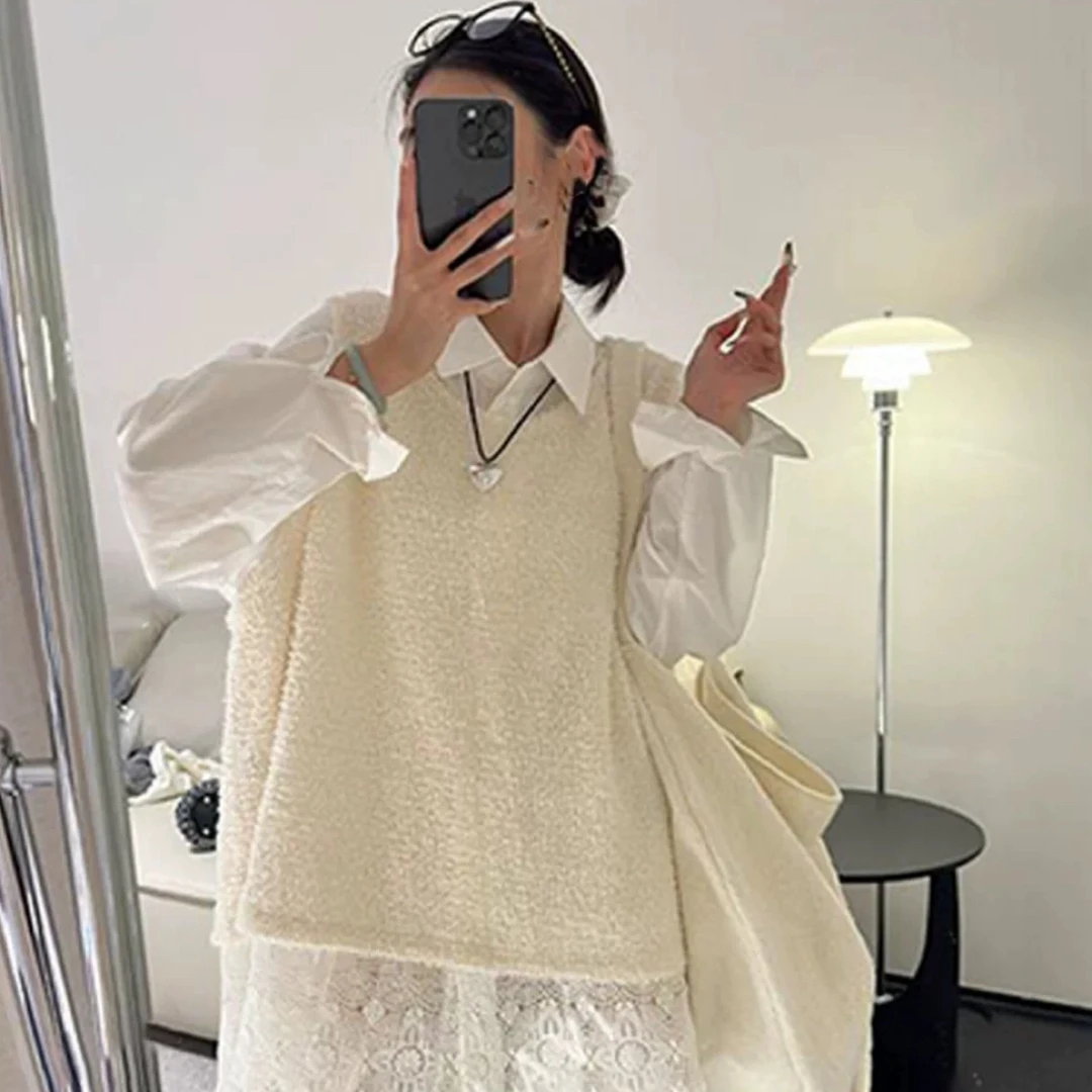 611 新款甜美蕾丝拼接镂空衬衫C3-1-1