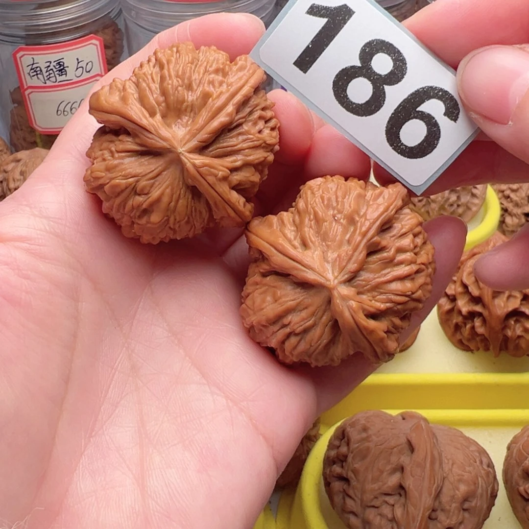 文玩核桃把件O****O文玩186