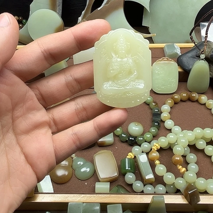 和田玉未镶嵌挂件