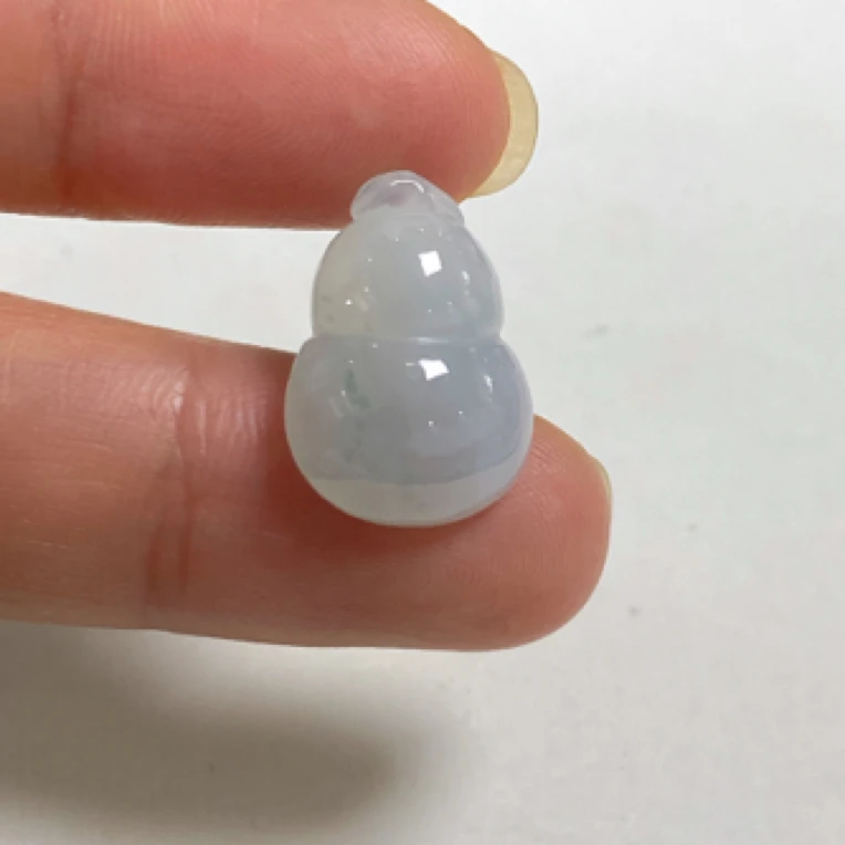 天然缅甸翡翠A货,冰飘花胖葫芦,尺寸18-13-7mm