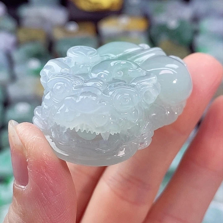 颈饰未镶嵌翡翠天然