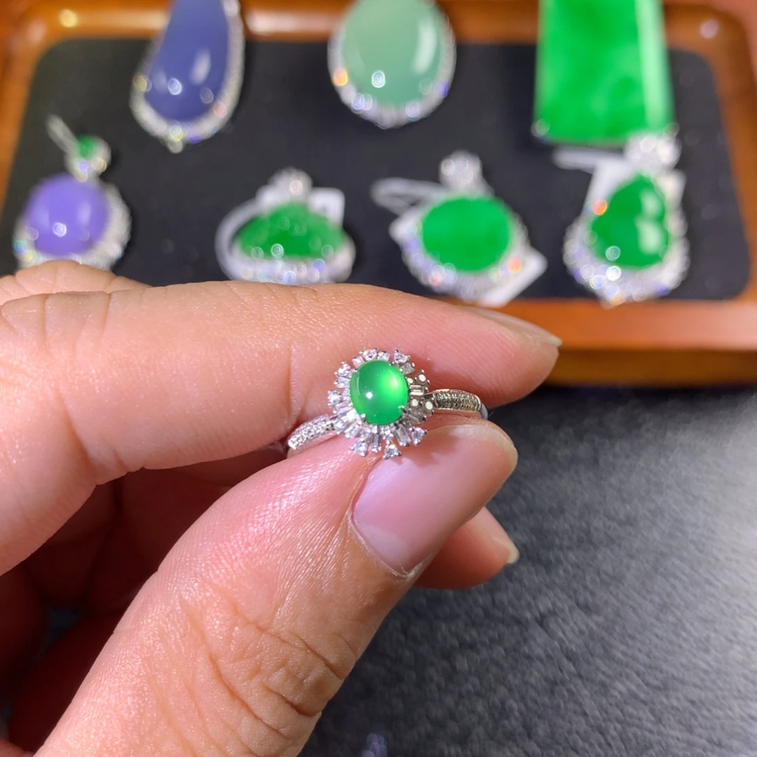 蛋***.翡翠18K金镶嵌戒指翡翠