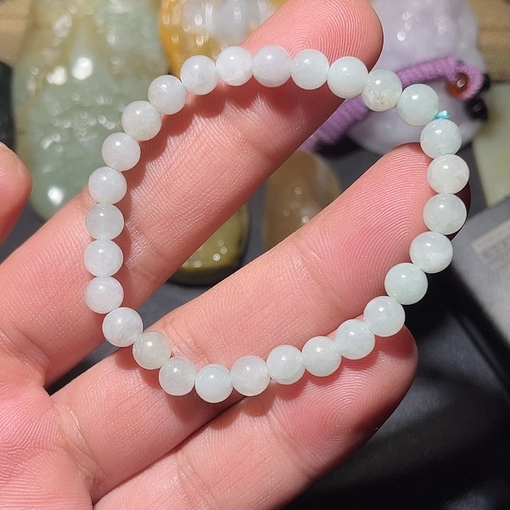 翡翠未镶嵌颈饰手链