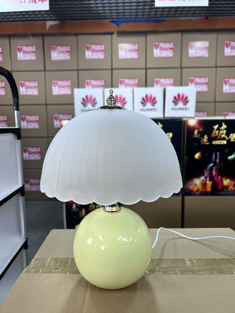 节能烤漆声光控桌面式创意个性奶油