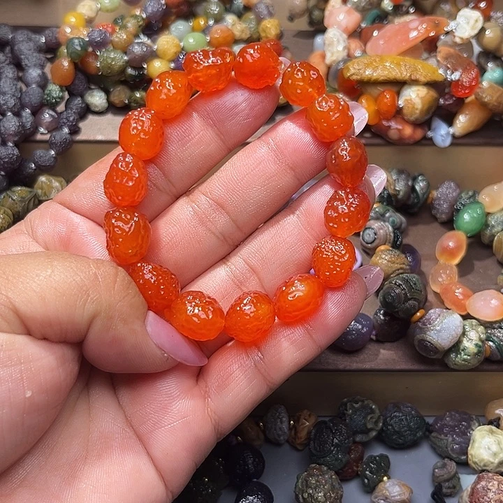 阿拉善彩玛瑙手串
