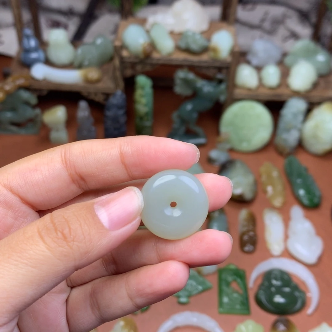 和田玉未镶嵌挂件