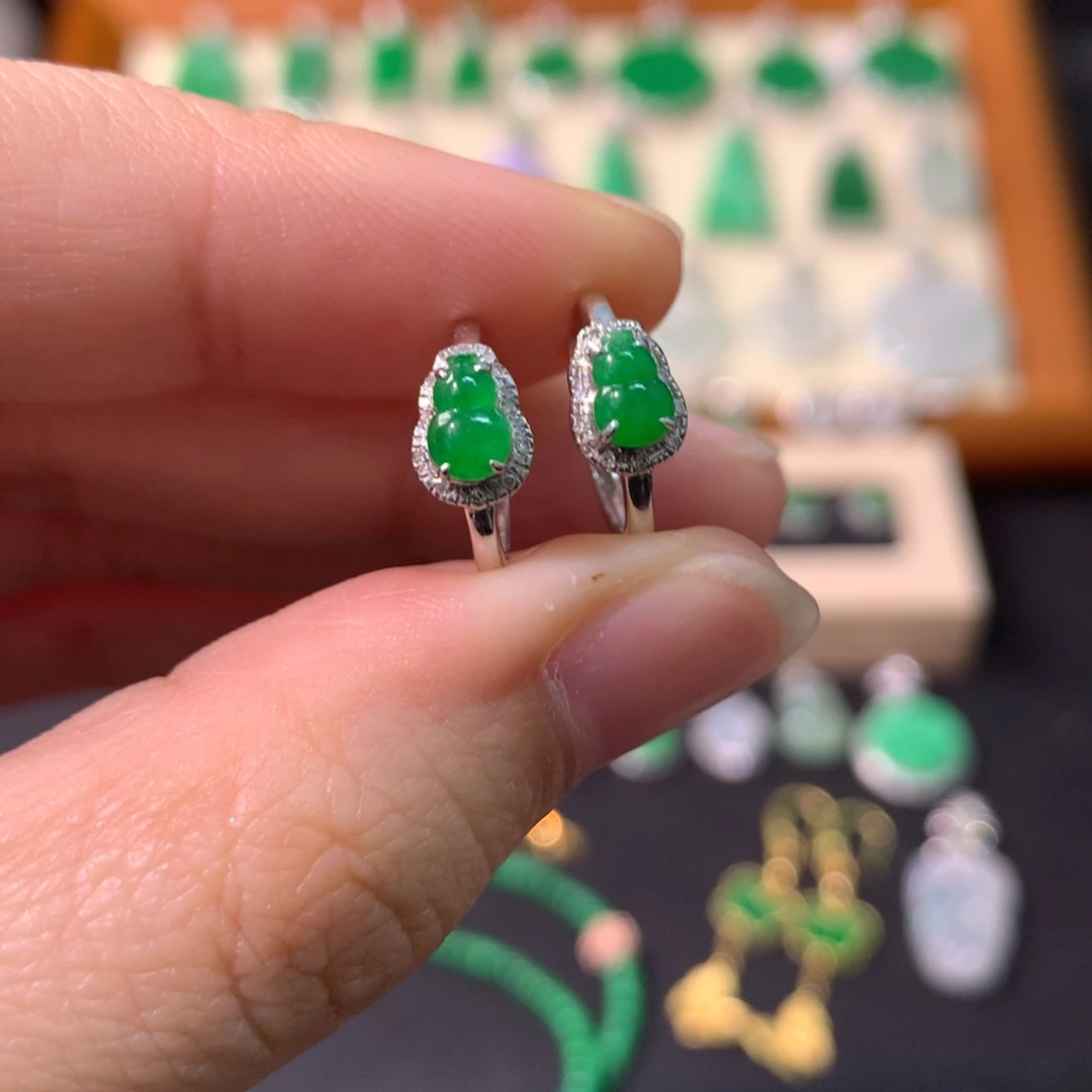 翡翠18K金镶嵌耳饰