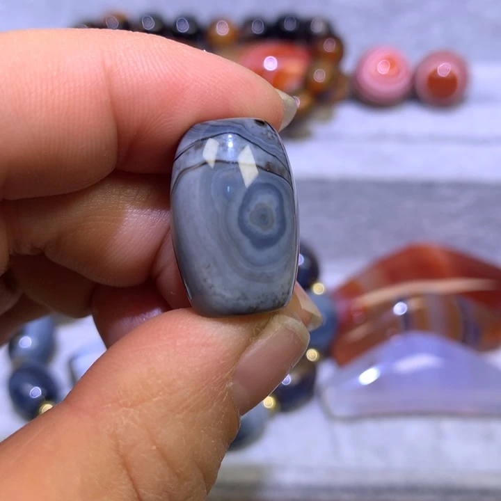 南红玛瑙合金颈饰