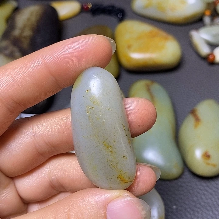 未镶嵌和田玉（糖玉）挂件
